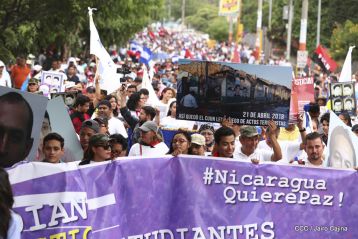Estudiantes comprometidos por la Paz y la Justicia para las víctimas del terrorismo golpista
