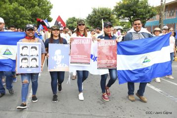 Estudiantes comprometidos por la Paz y la Justicia para las víctimas del terrorismo golpista