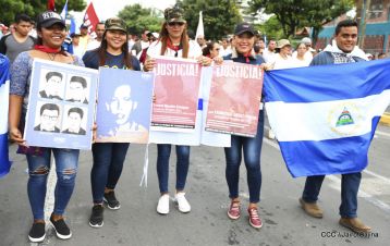 Estudiantes comprometidos por la Paz y la Justicia para las víctimas del terrorismo golpista
