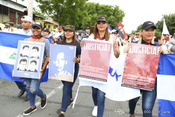 Estudiantes comprometidos por la Paz y la Justicia para las víctimas del terrorismo golpista