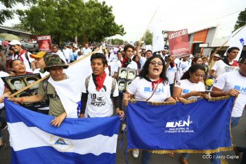 Estudiantes comprometidos por la Paz y la Justicia para las víctimas del terrorismo golpista