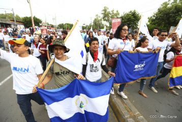 Estudiantes comprometidos por la Paz y la Justicia para las víctimas del terrorismo golpista