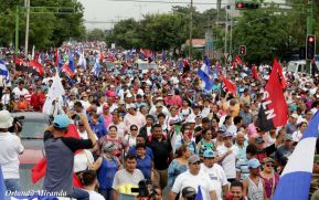Estudiantes comprometidos por la Paz y la Justicia para las víctimas del terrorismo golpista