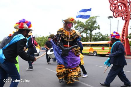 Managua de fiesta: Carnaval en la Bolívar y despedida de Minguito