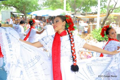 Managua de fiesta: Carnaval en la Bolívar y despedida de Minguito