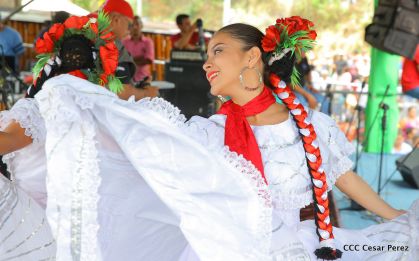 Managua de fiesta: Carnaval en la Bolívar y despedida de Minguito