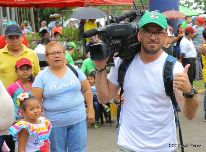 Managua de fiesta: Carnaval en la Bolívar y despedida de Minguito