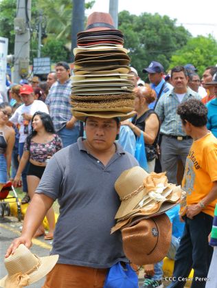 Managua de fiesta: Carnaval en la Bolívar y despedida de Minguito