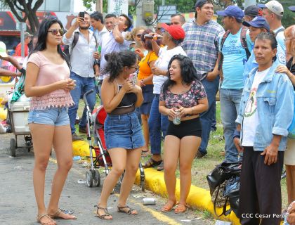 Managua de fiesta: Carnaval en la Bolívar y despedida de Minguito