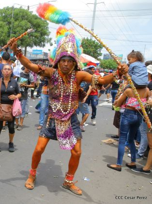 Managua de fiesta: Carnaval en la Bolívar y despedida de Minguito