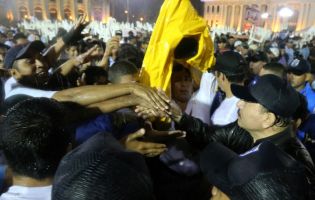 Daniel y Rosario rinden homenaje al Comandante Carlos Fonseca en el 37 Aniversario de su Tránsito a la Inmortalidad