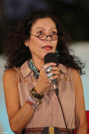 Daniel y Rosario rinden homenaje al Comandante Carlos Fonseca en el 37 Aniversario de su Tránsito a la Inmortalidad