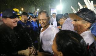 Daniel y Rosario rinden homenaje al Comandante Carlos Fonseca en el 37 Aniversario de su Tránsito a la Inmortalidad