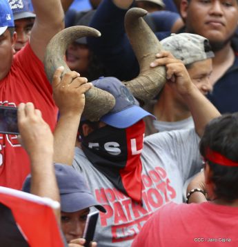 Nicaragüenses reclaman paz y justicia en las calles 