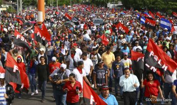 Nicaragüenses reclaman paz y justicia en las calles 
