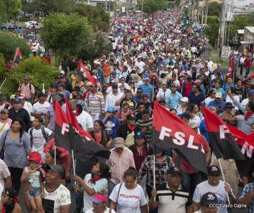 Nicaragüenses reclaman paz y justicia en las calles 