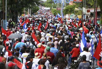 Nicaragüenses reclaman paz y justicia en las calles 