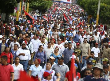 Nicaragüenses reclaman paz y justicia en las calles 