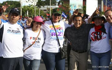Nicaragüenses reclaman paz y justicia en las calles 