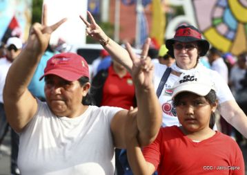 Nicaragüenses reclaman paz y justicia en las calles 