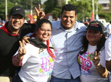 Nicaragüenses reclaman paz y justicia en las calles 