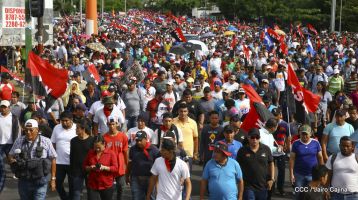Nicaragüenses reclaman paz y justicia en las calles 