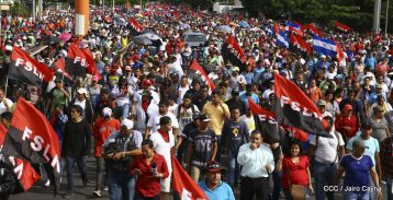 Nicaragüenses reclaman paz y justicia en las calles 