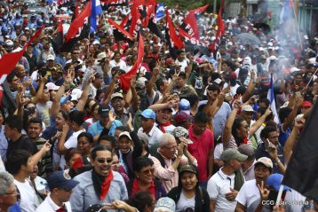 Nicaragüenses reclaman paz y justicia en las calles 
