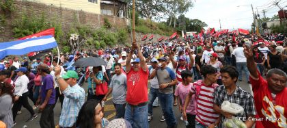Nicaragüenses reclaman paz y justicia en las calles 