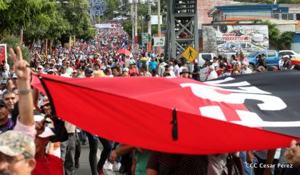 Nicaragüenses reclaman paz y justicia en las calles 