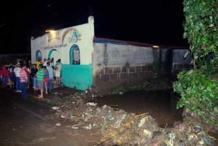 Lluvias dejan 69 viviendas anegadas en 12 barrios