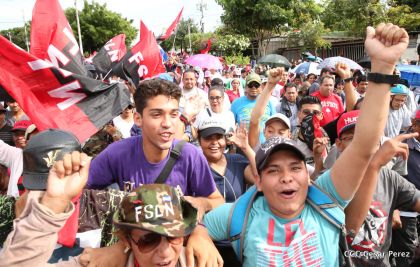 Nicaragüenses reclaman paz y justicia en las calles 
