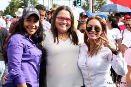 Nicaragüenses reclaman paz y justicia en las calles 