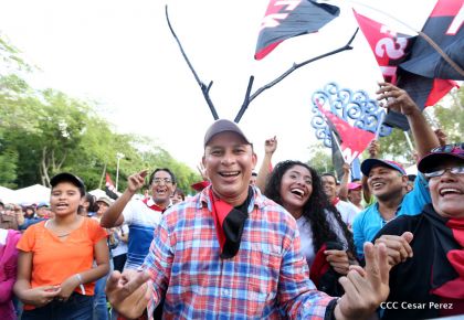 Nicaragüenses reclaman paz y justicia en las calles 
