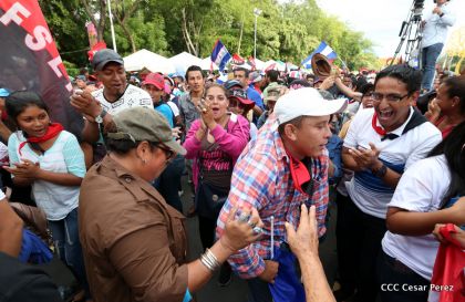 Nicaragüenses reclaman paz y justicia en las calles 