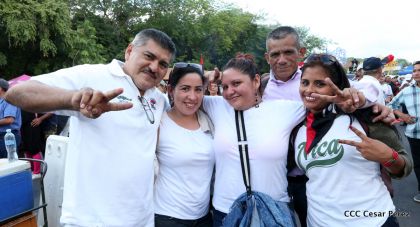 Nicaragüenses reclaman paz y justicia en las calles 