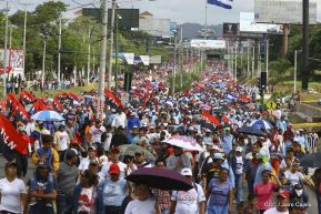 Mar de pueblo reclama justicia y reparación para las víctimas y castigo para los terroristas golpistas