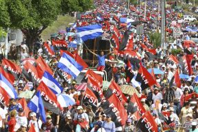 Mar de pueblo reclama justicia y reparación para las víctimas y castigo para los terroristas golpistas