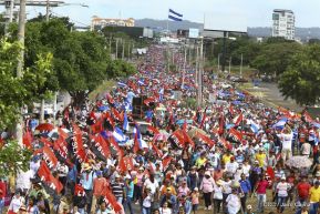 Mar de pueblo reclama justicia y reparación para las víctimas y castigo para los terroristas golpistas