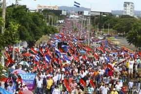 Mar de pueblo reclama justicia y reparación para las víctimas y castigo para los terroristas golpistas