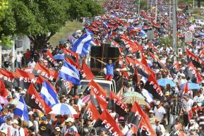Mar de pueblo reclama justicia y reparación para las víctimas y castigo para los terroristas golpistas