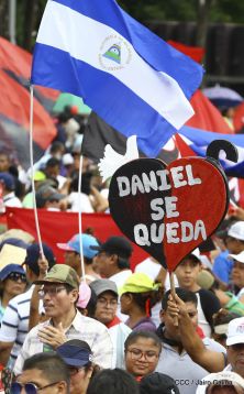 Mar de pueblo reclama justicia y reparación para las víctimas y castigo para los terroristas golpistas