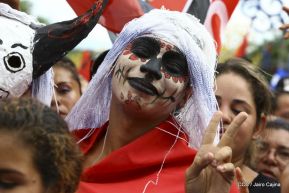 Mar de pueblo reclama justicia y reparación para las víctimas y castigo para los terroristas golpistas