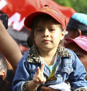 Mar de pueblo reclama justicia y reparación para las víctimas y castigo para los terroristas golpistas