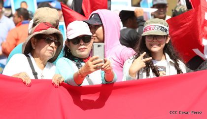 Mar de pueblo reclama justicia y reparación para las víctimas y castigo para los terroristas golpistas