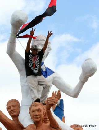 Mar de pueblo reclama justicia y reparación para las víctimas y castigo para los terroristas golpistas