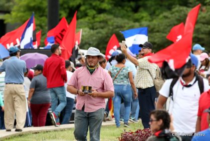 Mar de pueblo reclama justicia y reparación para las víctimas y castigo para los terroristas golpistas