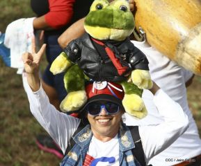 Miles piden Justicia para las víctimas del terrorismo golpista y conmemoran el 38 Aniversario de la Alfabetización