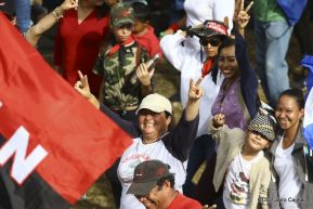 Miles piden Justicia para las víctimas del terrorismo golpista y conmemoran el 38 Aniversario de la Alfabetización