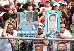 Miles piden Justicia para las víctimas del terrorismo golpista y conmemoran el 38 Aniversario de la Alfabetización